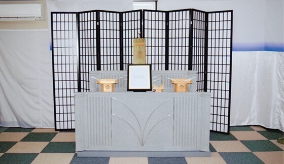家族葬火葬式祭壇付き19.8万円の祭壇